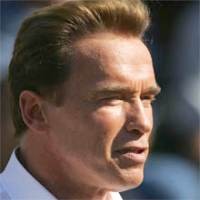 Arnold Schwarzenegger Balas Dendam Pada Paparazzi